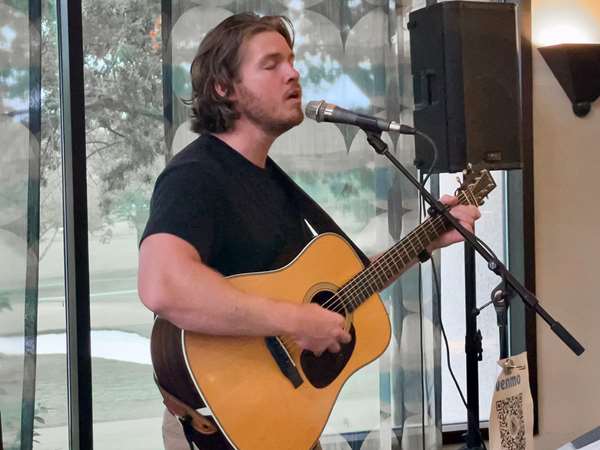 Live Music in Fairway